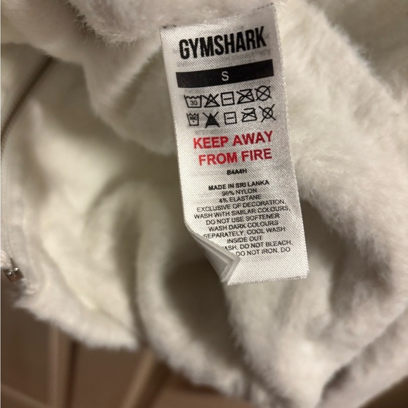 Whitney Simmons x Gymshark Cozy Cardigan in White with silver zipper- size small - Picture 3 of 5